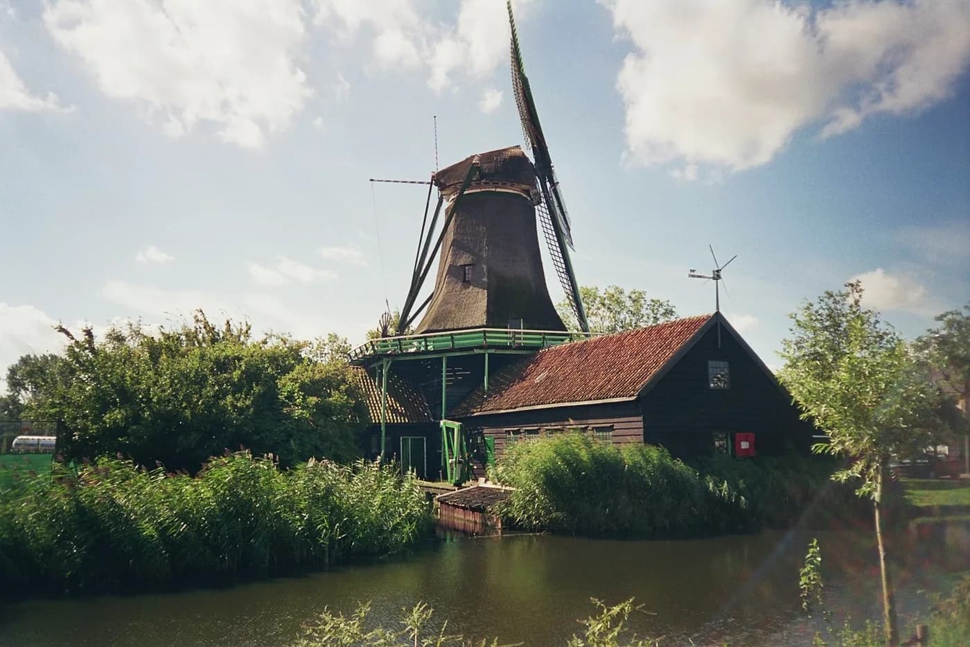 Molen Het Pink in Koog aan de Zaan, gemeente Zaanstad